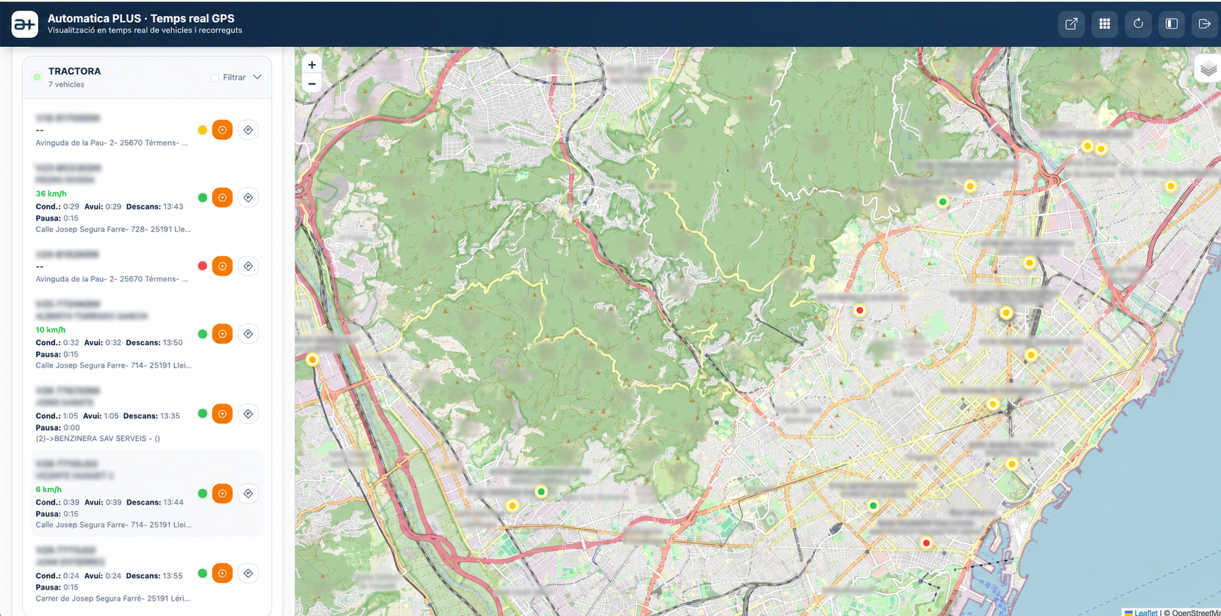 Mapa en tiempo real de la plataforma GPS sin cuotas de AUTOMATICA PLUS con panel lateral de vehículos